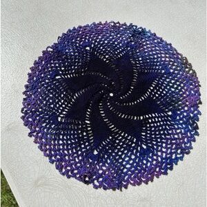 Tye-dye doiley purple/blue/black